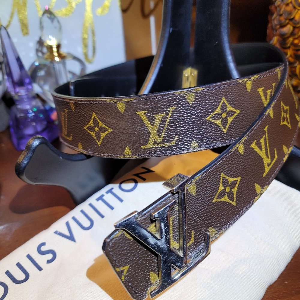 MENS AUTHENTIC LOUIS VUITTON SIGNATURE BELT